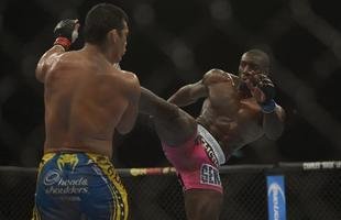 Phil Davis venceu o brasileiro Lyoto Machida por decis�o un�nime no Rio de Janeiro
