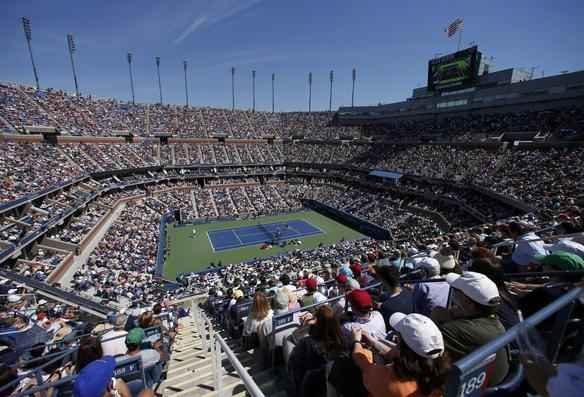 Imagens do duelo entre Novak Djokovic e Stanislas Wawrinka pela semifinal do Aberto dos Estados Unidos, neste sbado