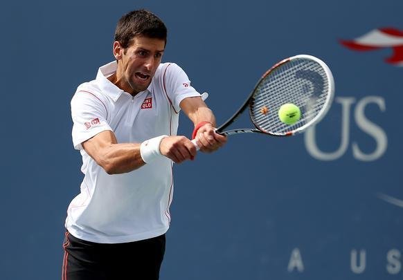 Novak Djokovic teve mais trabalho do que se esperava, mas conseguiu confirmar o favoritismo e garantiu sua vaga na final do Aberto dos Estados Unidos. Nmero 1 do mundo, o tenista srvio precisou de 4 horas e 9 minutos para vencer uma verdadeira batalha contra o suo Stanislas Wawrinka, neste sbado, em Nova York, nos Estados Unidos.