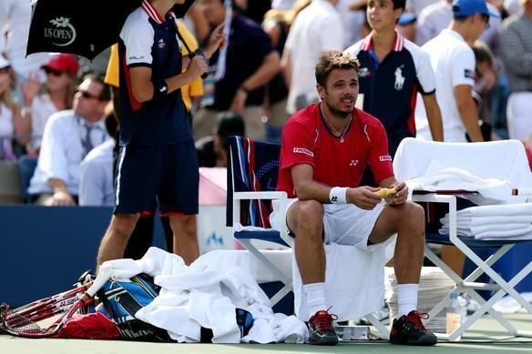 Novak Djokovic teve mais trabalho do que se esperava, mas conseguiu confirmar o favoritismo e garantiu sua vaga na final do Aberto dos Estados Unidos. Nmero 1 do mundo, o tenista srvio precisou de 4 horas e 9 minutos para vencer uma verdadeira batalha contra o suo Stanislas Wawrinka, neste sbado, em Nova York, nos Estados Unidos.