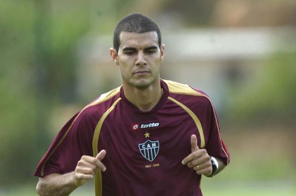 lder Granja teve passagem curta pelo Atltico e no agradou. O ltimo clube do jogador foi o Madureira-RJ.