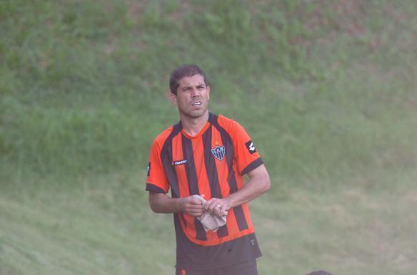 Ricardinho veio para o Atltico em 2009 e destacou o projeto apresentado pelo clube. Em dois anos de Galo, o meia fez 78 jogos, mas no repetiu os tempos de Corinthians e Santos com a camisa alvinegra. Ele encerrou a carreira e  tcnico do Ava na Segunda Diviso. 