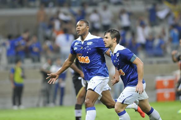 Imagens da goleada do Cruzeiro sobre o Botafogo