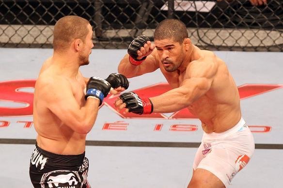 Rousimar Toquinho, de bermuda branca, e Mike Pierce, de bermuda preta