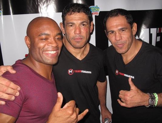 'Ele (Anderson) tem uma faixa preta dada pelos irmos Nogueira [Minotauro e Minotouro]. Eu acho que ter uma faixa preta dos Nogueira  como dizer: 'Ganhei um brinquedo grtis no McLanche Feliz''