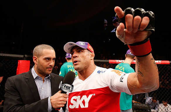 'Vitor Belfort desiste mais de lutas do que as aceita. Ele  um fantstico lutador, mas  amarelo e mentiroso'