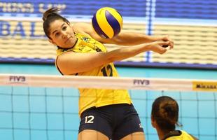 Brasil vence a Rssia de virada, por 3 sets a 1, e est perto do ttulo