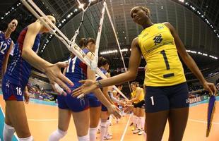 Brasil vence a Rssia de virada, por 3 sets a 1, e est perto do ttulo