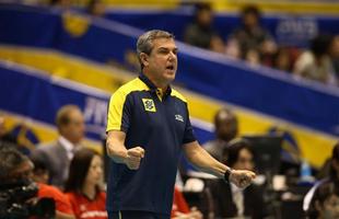 Brasil vence a Rssia de virada, por 3 sets a 1, e est perto do ttulo