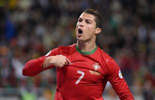 Cristiano Ronaldo marcou trs gols e colocou Portugal na Copa do Mundo do Brasil
