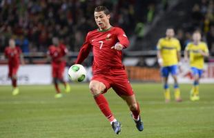 Cristiano Ronaldo marcou trs gols e colocou Portugal na Copa do Mundo do Brasil