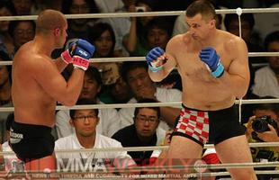 Relembre a luta fantstica entre Fedor Emelianenko e Mirko Cro Cop, vencida por Fedor por deciso unnime no PRIDE