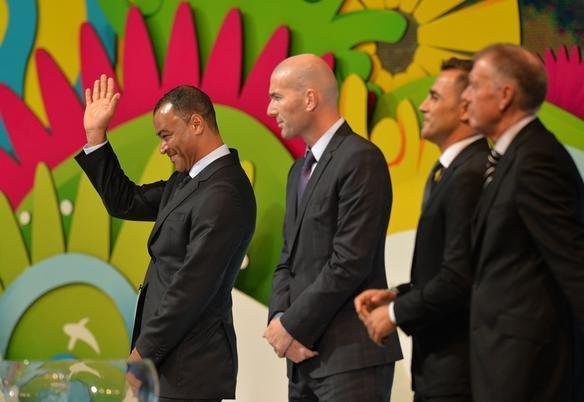 Fotos da cerimnia do sorteio dos grupos da Copa do Mundo