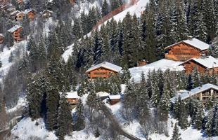 Mribel, onde Schumacher se acidentou,  uma estao de esqui localizada no Vale do Rdano, nos Alpes franceses. Conhecida por ter as melhores pistas para a prtica do esporte, Mribel foi uma das sedes dos Jogos Olmpicos de Inverno 1992.