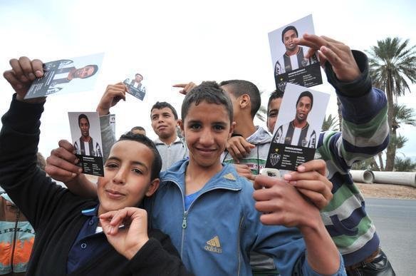 Em Marrakesh, Ronaldinho foi o nome mais festejado pelos marroquinos