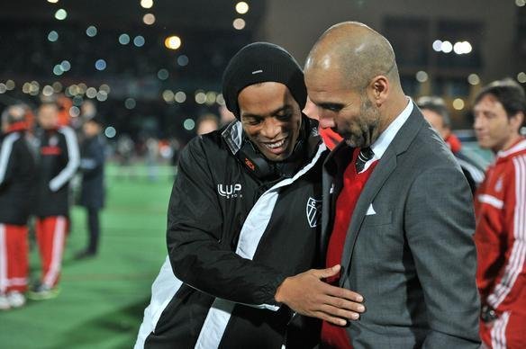 Fora da deciso do Mundial, contra o Bayern de Guardiola, Ronaldinho viu o Atltico terminar em terceiro lugar.