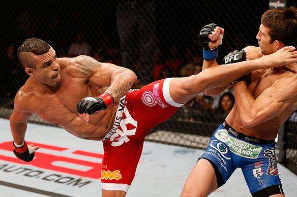 Imagens da bela vitria de Vitor Belfort contra Luke Rockhold, no UFC em Jaragu do Sul