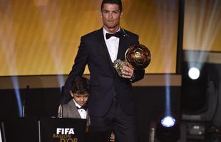 Todas as premiaes de melhor jogador do mundo da Fifa - Cristiano Ronaldo foi eleito o melhor jogador do mundo tambm em 2014, ficando  frente de Messi e Neuer