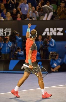Fotos da vitria de Nadal sobre Federer na semifinal na Austrlia