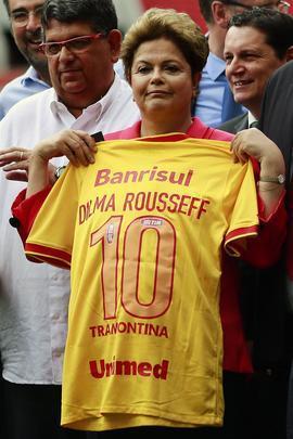 Presidente  Dilma Rousseff participa da inaugurao oficial do novo Beira-Rio, com autoridades e jogadores do Internacional 