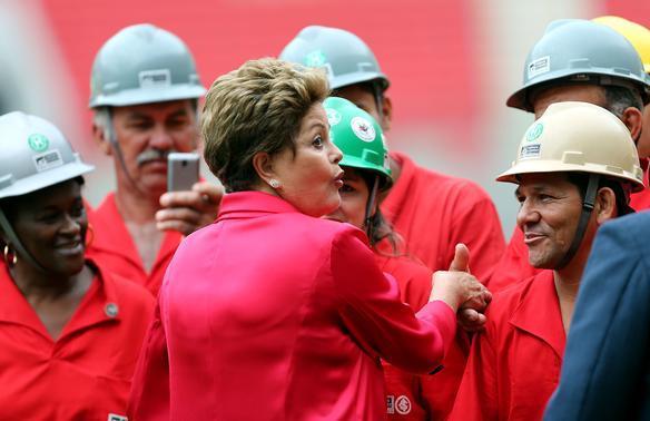 Presidente  Dilma Rousseff participa da inaugurao oficial do novo Beira-Rio, com autoridades e jogadores do Internacional 