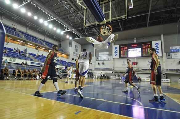 Imagens do duelo entre Minas e Braslia, na Arena JK, em Belo Horizonte, pelo NBB