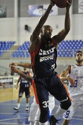 Imagens do duelo entre Minas e Braslia, na Arena JK, em Belo Horizonte, pelo NBB