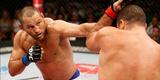 Em combate alucinante, Dan Henderson nocauteia Mauricio Shogun e vence revanche no UFC em Natal 