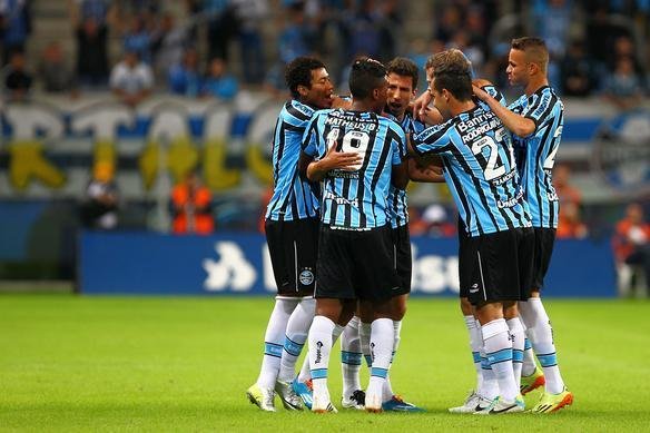 Imagens do confronto entre Grmio e Atltico, em Porto Alegre, pela segunda rodada do Campeonato Brasileiro