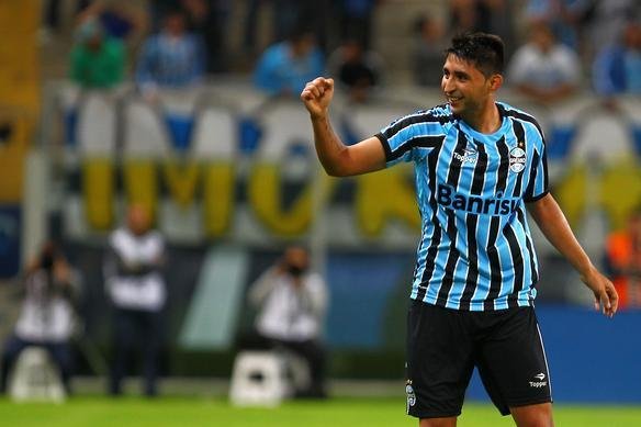 Imagens do confronto entre Grmio e Atltico, em Porto Alegre, pela segunda rodada do Campeonato Brasileiro