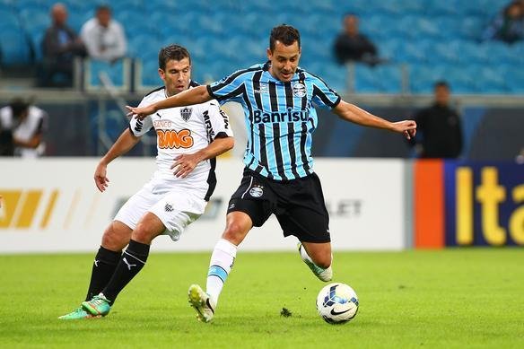 Imagens do confronto entre Grmio e Atltico, em Porto Alegre, pela segunda rodada do Campeonato Brasileiro