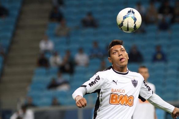 Imagens do confronto entre Grmio e Atltico, em Porto Alegre, pela segunda rodada do Campeonato Brasileiro