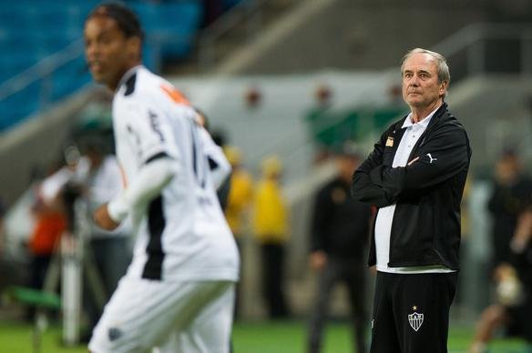 Imagens do confronto entre Grmio e Atltico, em Porto Alegre, pela segunda rodada do Campeonato Brasileiro