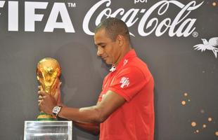 Imagens da taa da Copa do Mundo da Fifa em Belo Horizonte