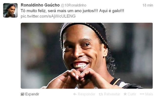 Em janeiro de 2014, Ronaldinho renovou o contrato com o Atltico at o fim do ano