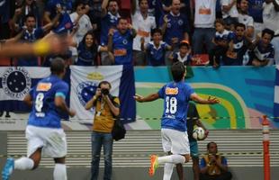 Cruzeiro venceu Atltico-PR de virada, por 3 a 2, e fez festa da torcida em Braslia