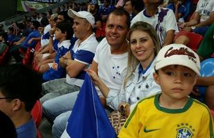 Cruzeiro venceu Atltico-PR de virada, por 3 a 2, e fez festa da torcida em Braslia