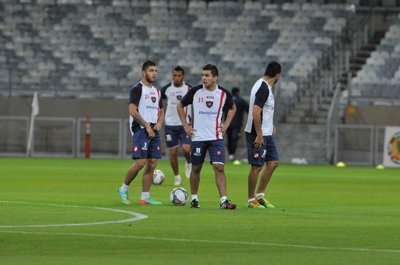 Torcedores deram muito incentivo aos jogadores no hotel Ouro Minas. Depois, San Lorenzo treinou por cerca de 50 minutos no Mineiro, onde decide, nesta quarta, contra o Cruzeiro, uma vaga na semifinal da Libertadores