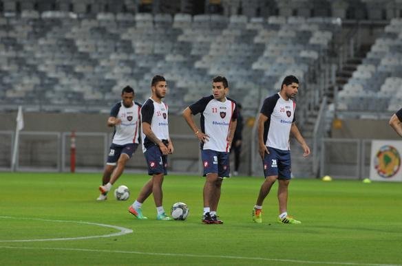 Torcedores deram muito incentivo aos jogadores no hotel Ouro Minas. Depois, San Lorenzo treinou por cerca de 50 minutos no Mineiro, onde decide, nesta quarta, contra o Cruzeiro, uma vaga na semifinal da Libertadores