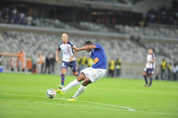 Imagens do jogo entre Cruzeiro e San Lorenzo, no Mineiro, pelas quartas de final da Libertadores