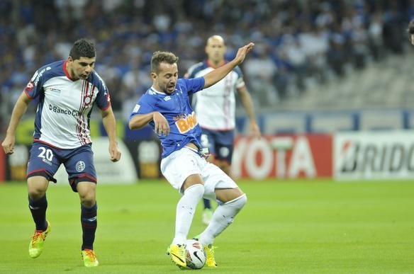 Imagens do jogo entre Cruzeiro e San Lorenzo, no Mineiro, pela Libertadores