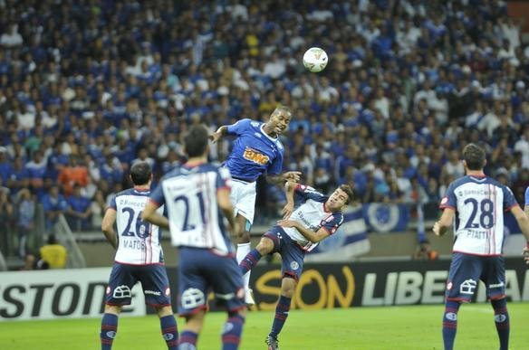 Imagens do jogo entre Cruzeiro e San Lorenzo, no Mineiro, pela Libertadores