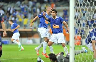 Imagens do gol do Cruzeiro, marcado por Bruno Rodrigo
