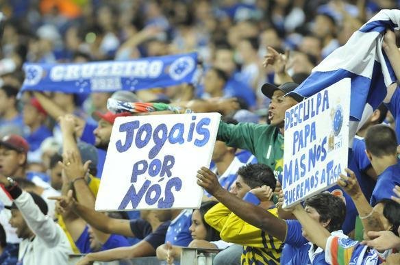 Torcidas de Cruzeiro e San Lorenzo no Mineiro, em duelo das quartas de final da Libertadores