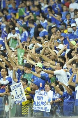 Torcidas de Cruzeiro e San Lorenzo no Mineiro, em duelo das quartas de final da Libertadores