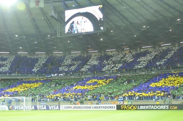 Imagens da torcida cruzeirense na deciso contra o San Lorenzo, no Mineiro