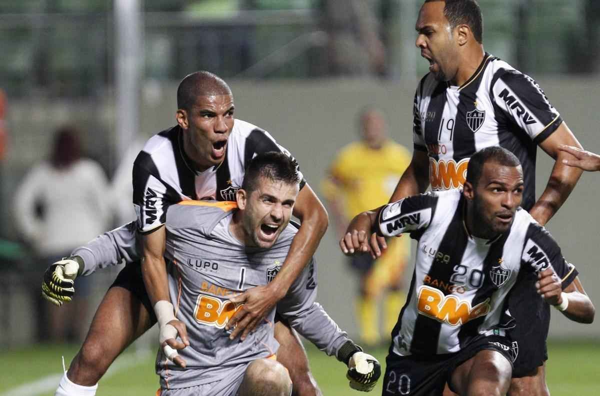 No dia 30 de maio de 2013, Victor salvou o Atltico da eliminao na Libertadores. Depois, clube se tornaria o campeo