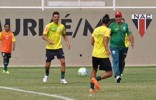 Imagens do treino do Amrica no Estdio Soares de Azevedo, em Muria