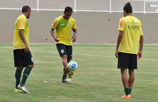 Imagens do treino do Amrica no Estdio Soares de Azevedo, em Muria