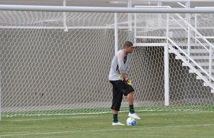 Imagens do treino do Amrica no Estdio Soares de Azevedo, em Muria